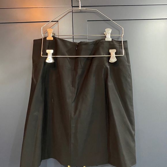 Ann Taylor petite wool skirt - size 14P - Picture 3 of 3